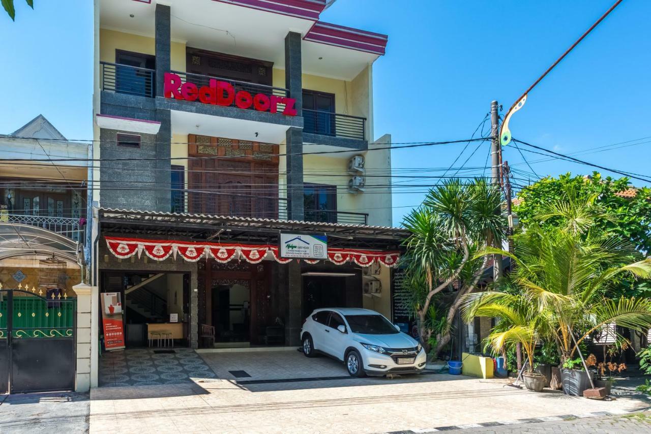 Hotel Reddoorz Syariah @ Ketintang Surabaja Exteriér fotografie