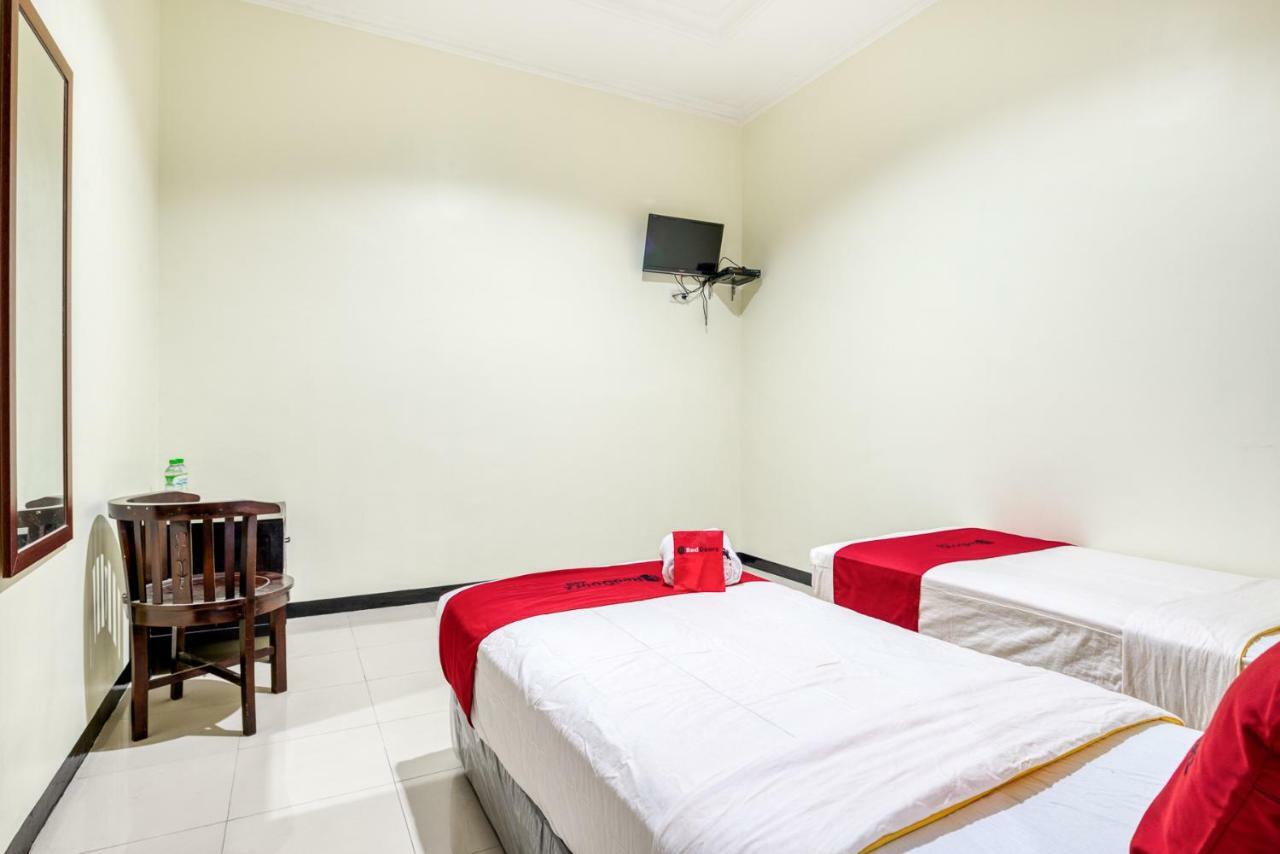 Hotel Reddoorz Syariah @ Ketintang Surabaja Exteriér fotografie
