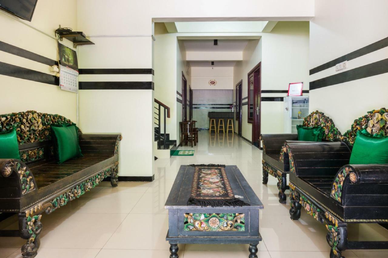 Hotel Reddoorz Syariah @ Ketintang Surabaja Exteriér fotografie
